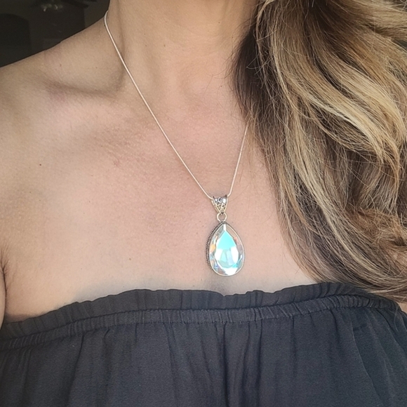 🩷Vintage Rainbow Topaz Gemstone Pendant - Picture 5 of 9